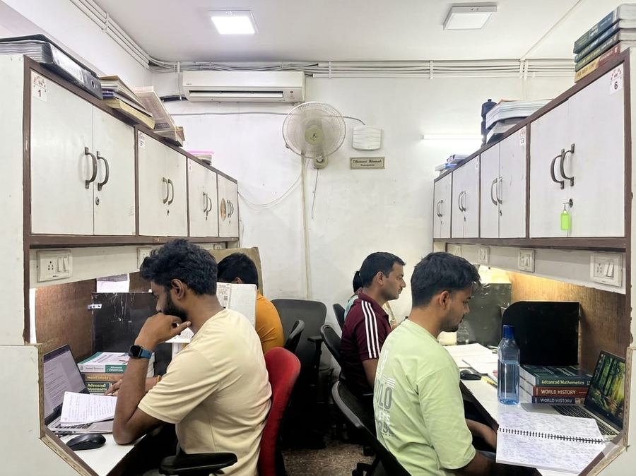 Study hall with personal cubicles — Achievers Library Rohini
